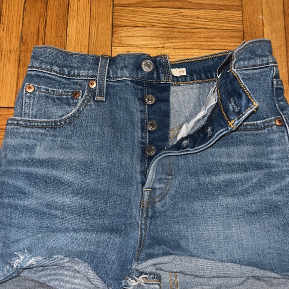 Levi’s Ribcage shorts - Picture 3 of 4